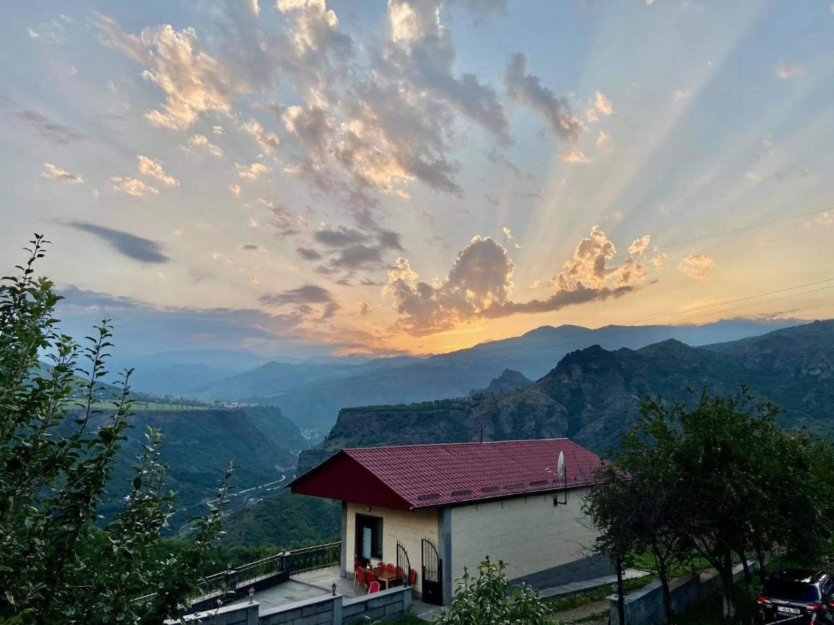 Kefilyan Family Hotel Sanain Exteriör bild