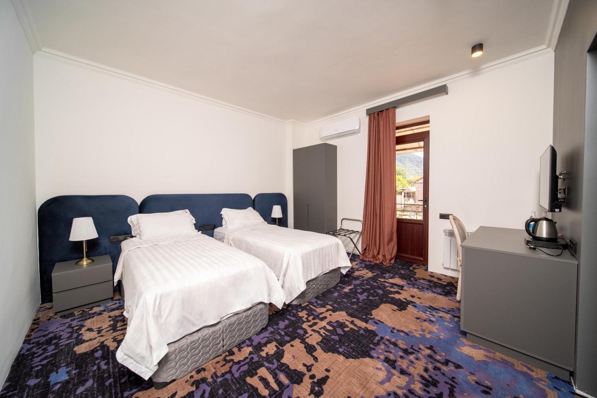 Kefilyan Family Hotel Sanain Exteriör bild