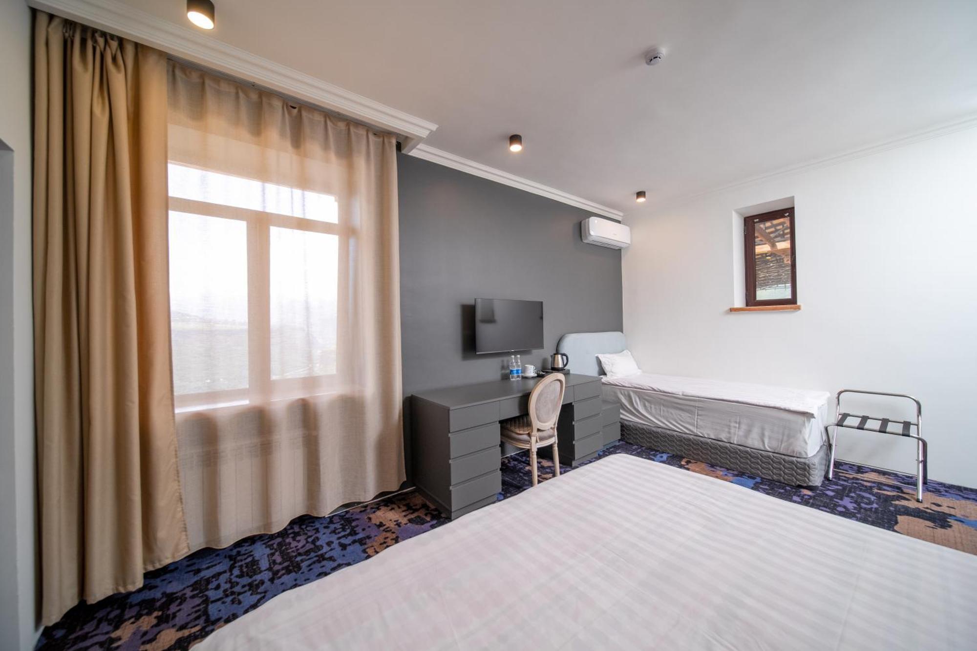 Kefilyan Family Hotel Sanain Exteriör bild