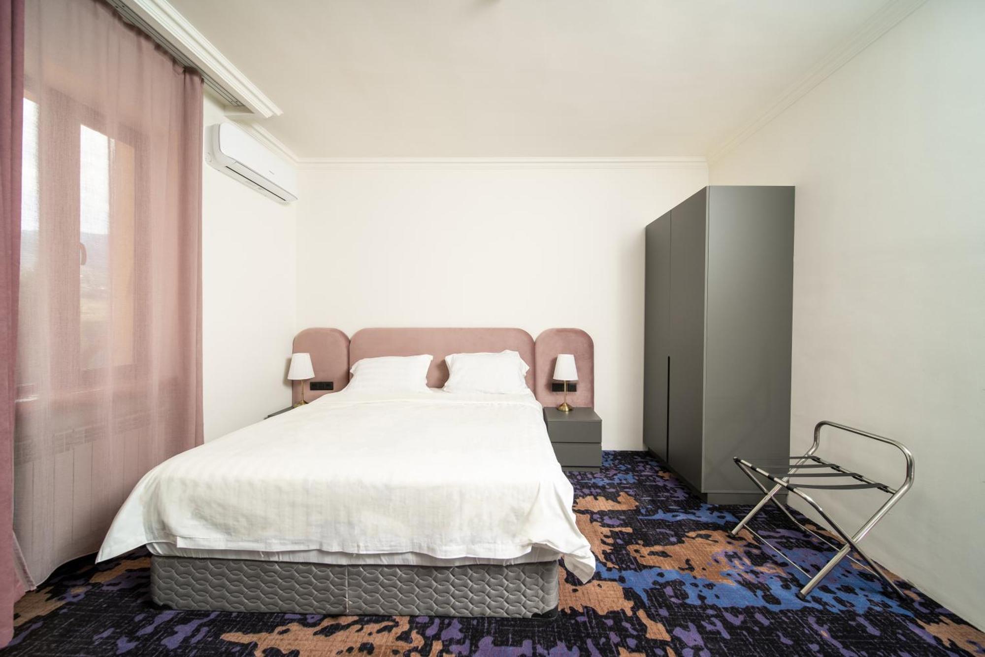 Kefilyan Family Hotel Sanain Exteriör bild